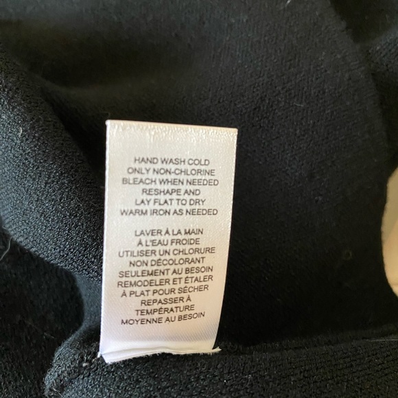 Tahari Women’s Zip-Up Crew Neck Sweater Black Size Small - Picture 5 of 5